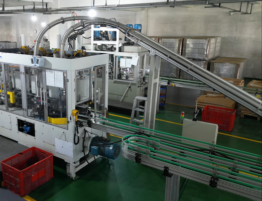 Un buon prezzo. 3-5 stazioni Aerosol Can Making Machine 350-450 CPM con sistema di copertura automatica in linea